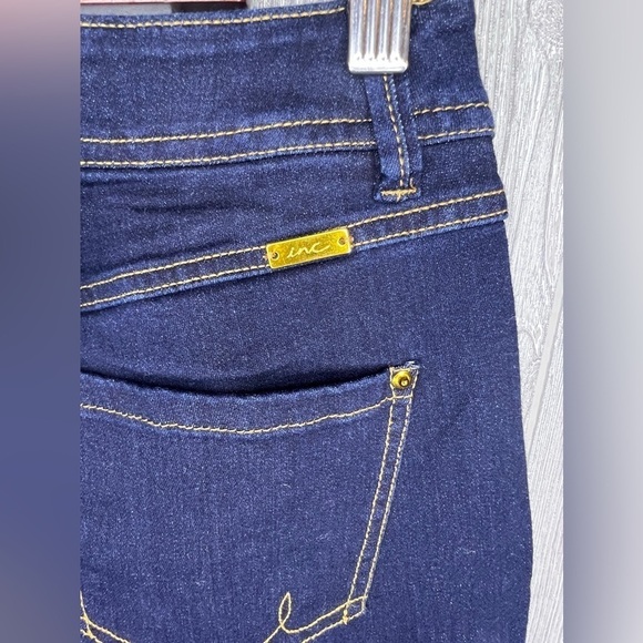 B6.5 LIKE NEW! I.N.C. High Waisted Button-Fly Flare Jeans Macy’s 6 - Picture 3 of 11